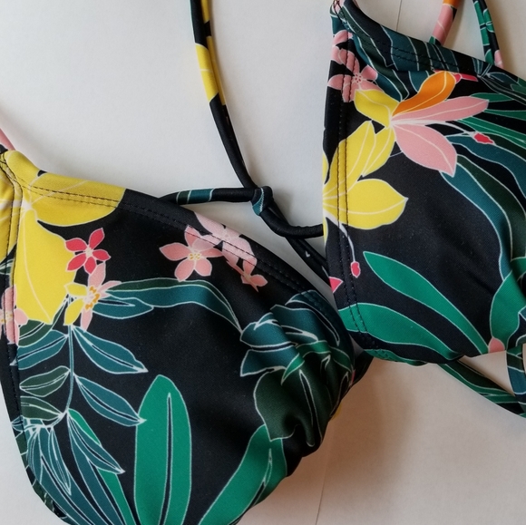 ❗Old Navy Tropical Floral Bikini Top Small❗ - Picture 1 of 7